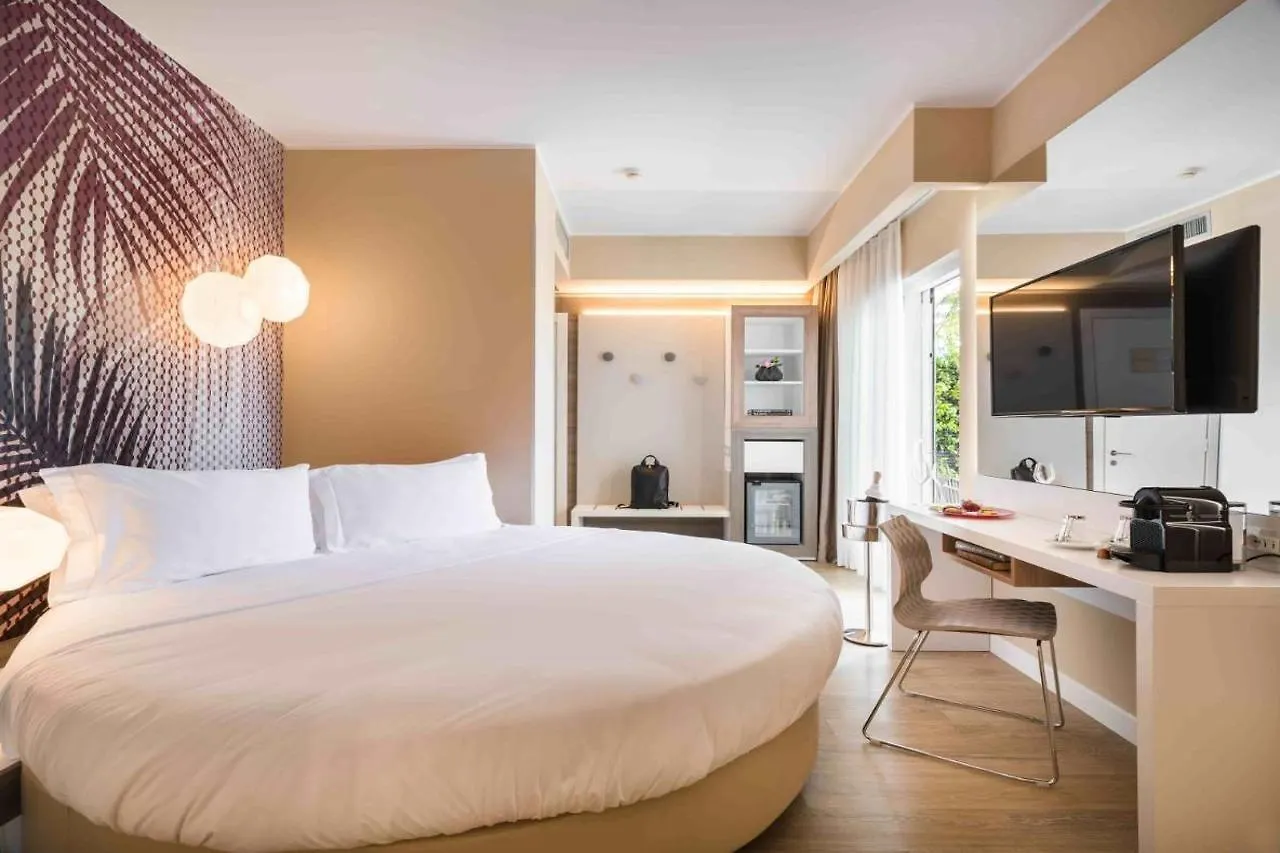 Enjoy Garda Hotel Peschiera del Garda 4*,  Italia